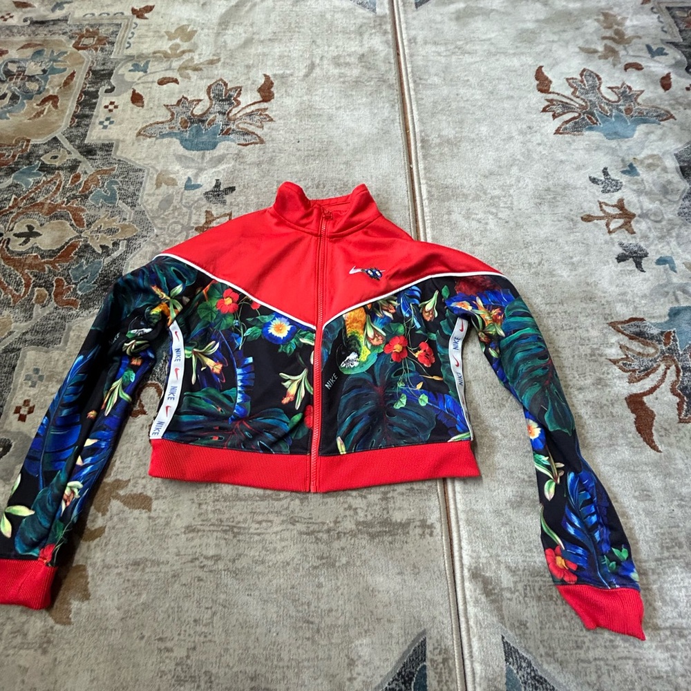 Nike Red Crop Top with Sporty Design